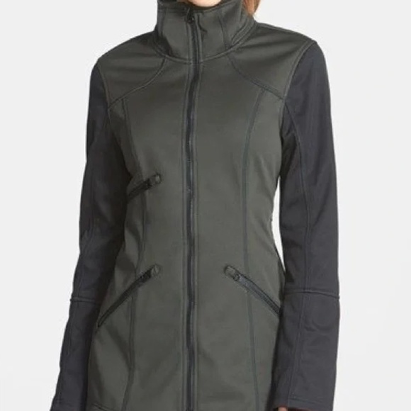 ZELLA Fleece Soft Shell Green/Black Jacket SIZE: XS - Picture 1 of 1